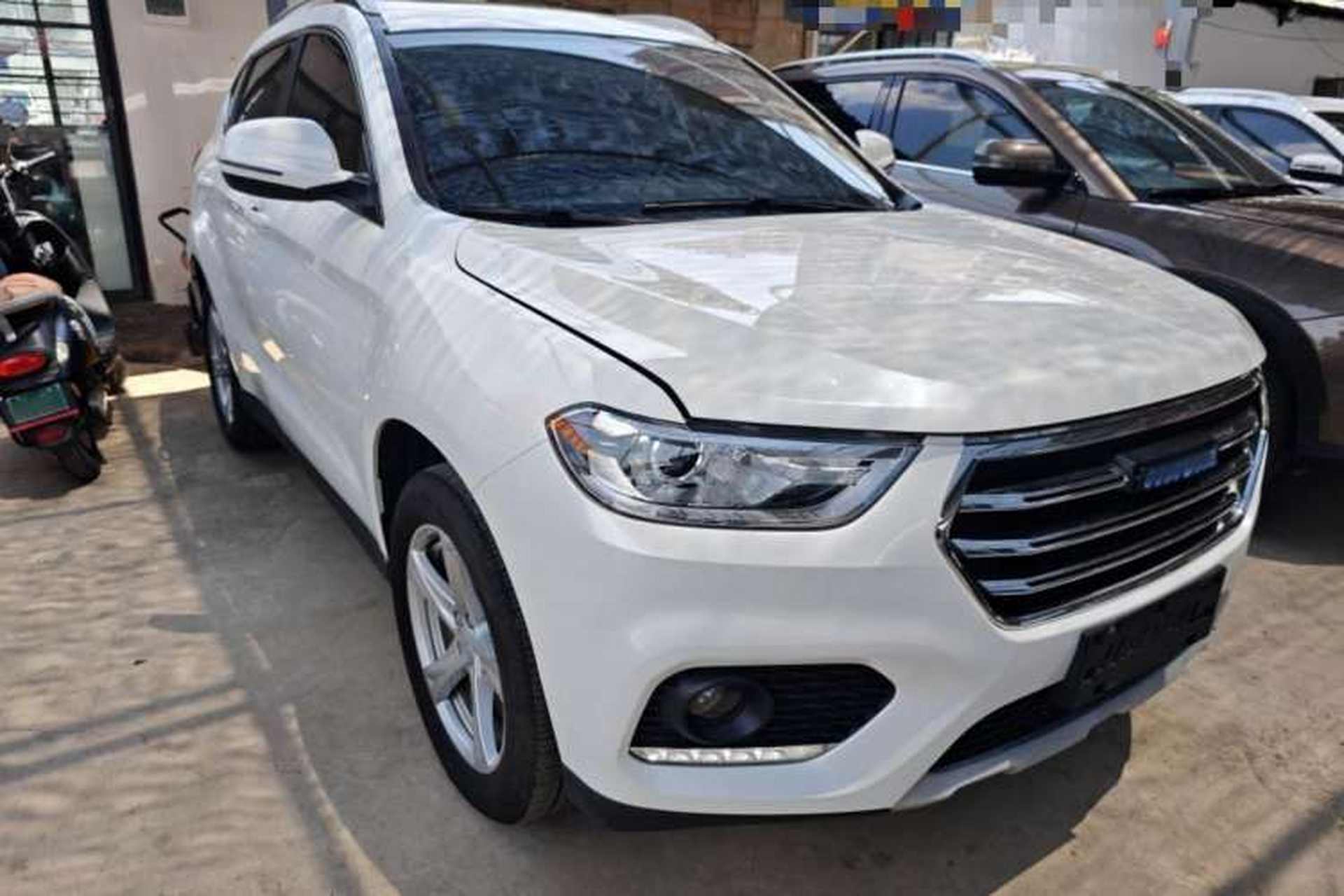 Used Haval H2 2018 1.5T Manual Two-Wheel Drive Luxury Model China VI Standard Front Right 45 Deg