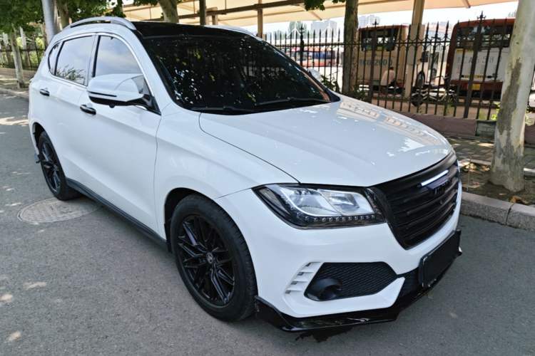 Used Haval H2 2018 Chuanxiang Edition 1.5T Manual Two-Wheel Drive Fashion Model China V Standard Front Right 45 Deg