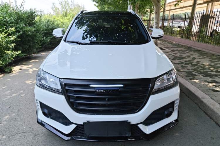 Used Haval H2 2018 Chuanxiang Edition 1.5T Manual Two-Wheel Drive Fashion Model China V Standard Front