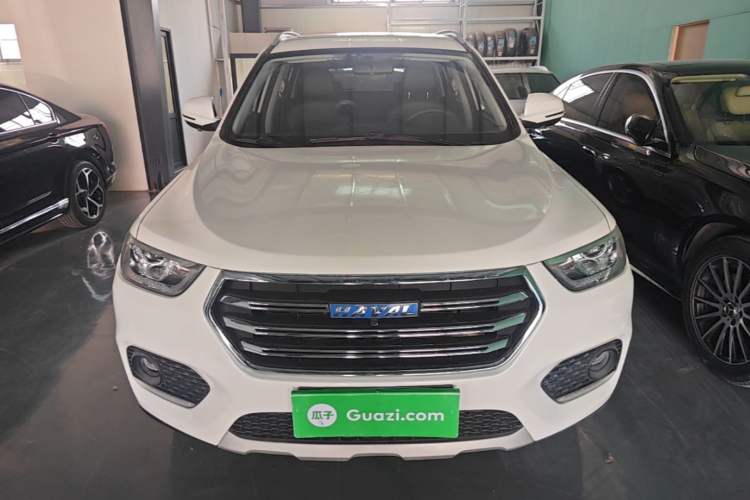 Used Haval H2 2018 Chuanxiang Edition Blue Badge 1.5T Dual-Clutch Two-Wheel Drive Fashionable Model Front