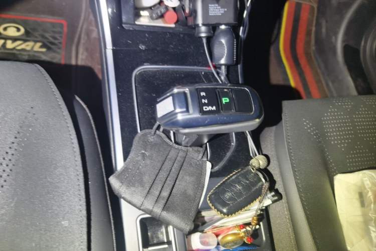 Used Haval H2 2018 1.5T Dual-Clutch Two-Wheel Drive Fashion Model China VI Standard Gear Lever