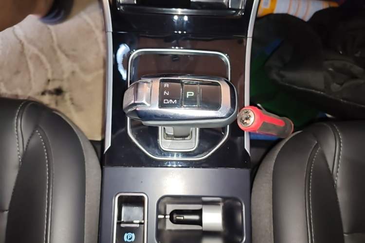 Used Haval H2 2018 1.5T Dual-Clutch Two-Wheel Drive Fashion Model China VI Standard Gear Lever