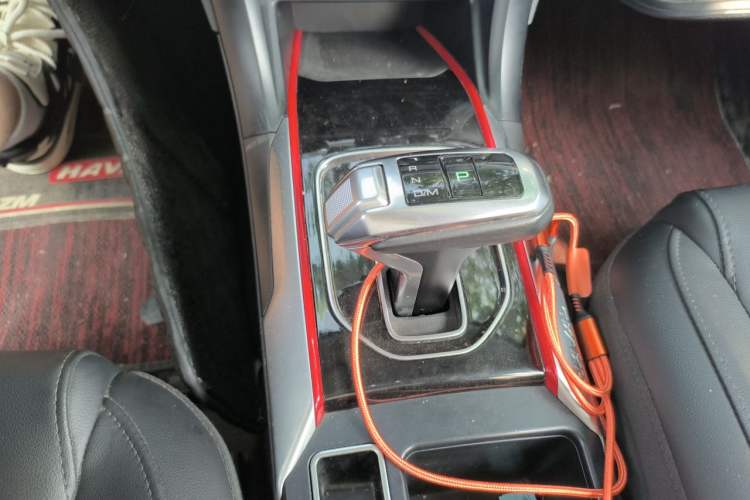 Used Haval H2 2018 Chuanxiang Edition Blue Badge 1.5T Dual-Clutch Two-Wheel Drive Fashionable Model Gear Lever