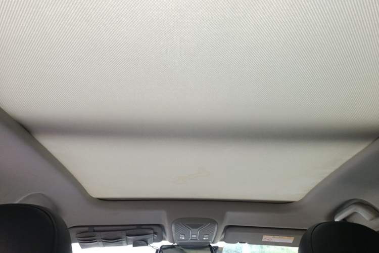 Used Haval H2 2018 Chuanxiang Edition 1.5T Manual Two-Wheel Drive Fashion Model China V Standard Headliner