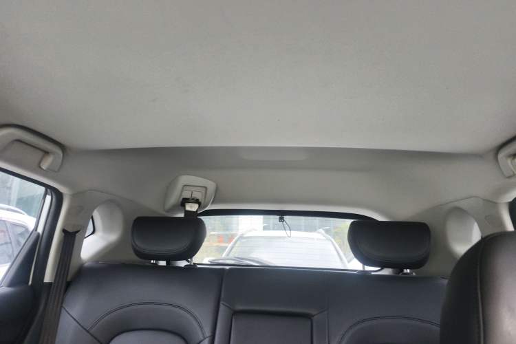 Used Haval H2 2018 Red-Label 1.5T Manual Two-Wheel Drive Elite Model Headliner