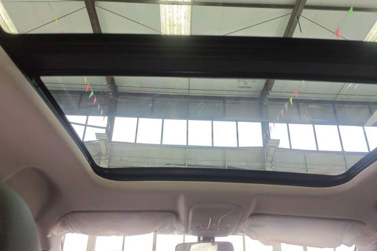 Used Haval H2 2018 1.5T Manual Two-Wheel Drive Luxury Model China VI Standard Headliner