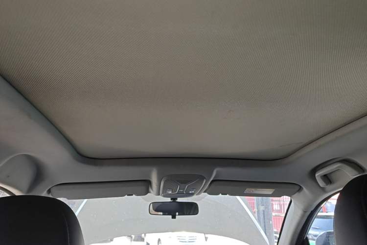 Used Haval H2 2018 Chuanxiang Edition Blue Badge 1.5T Dual-Clutch Two-Wheel Drive Fashionable Model Headliner