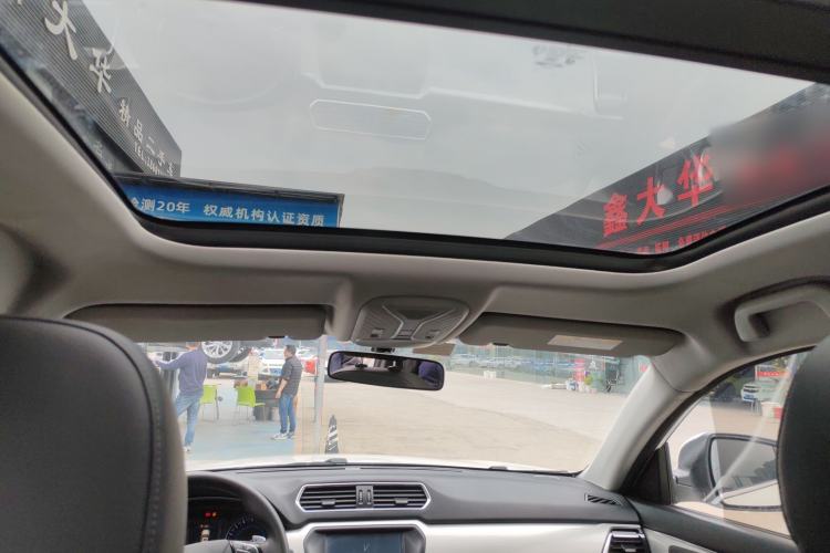 Used Haval H2 2018 Chuanxiang Edition Blue Badge 1.5T Dual-Clutch Two-Wheel Drive Fashionable Model Headliner