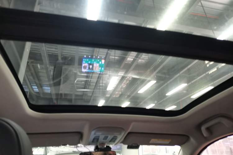 Used Haval H2 2018 Blue-Label 1.5T Dual-Clutch Two-Wheel-Drive Luxury Model Headliner