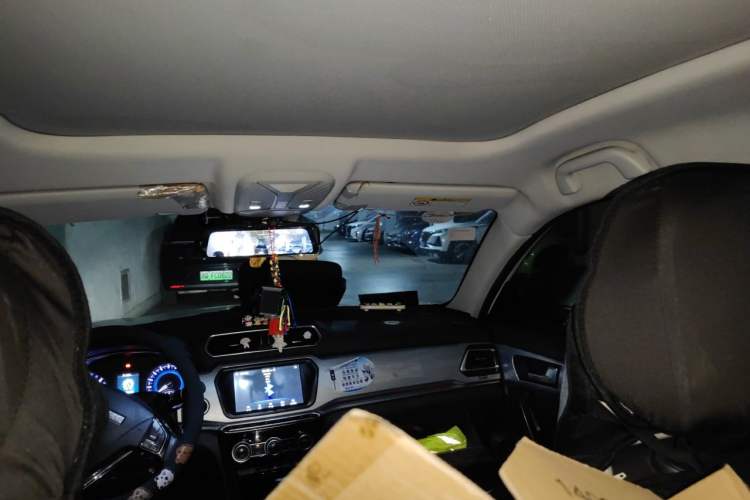 Used Haval H2 2018 1.5T Dual-Clutch Two-Wheel Drive ZhiShang Model China VI Standard Headliner