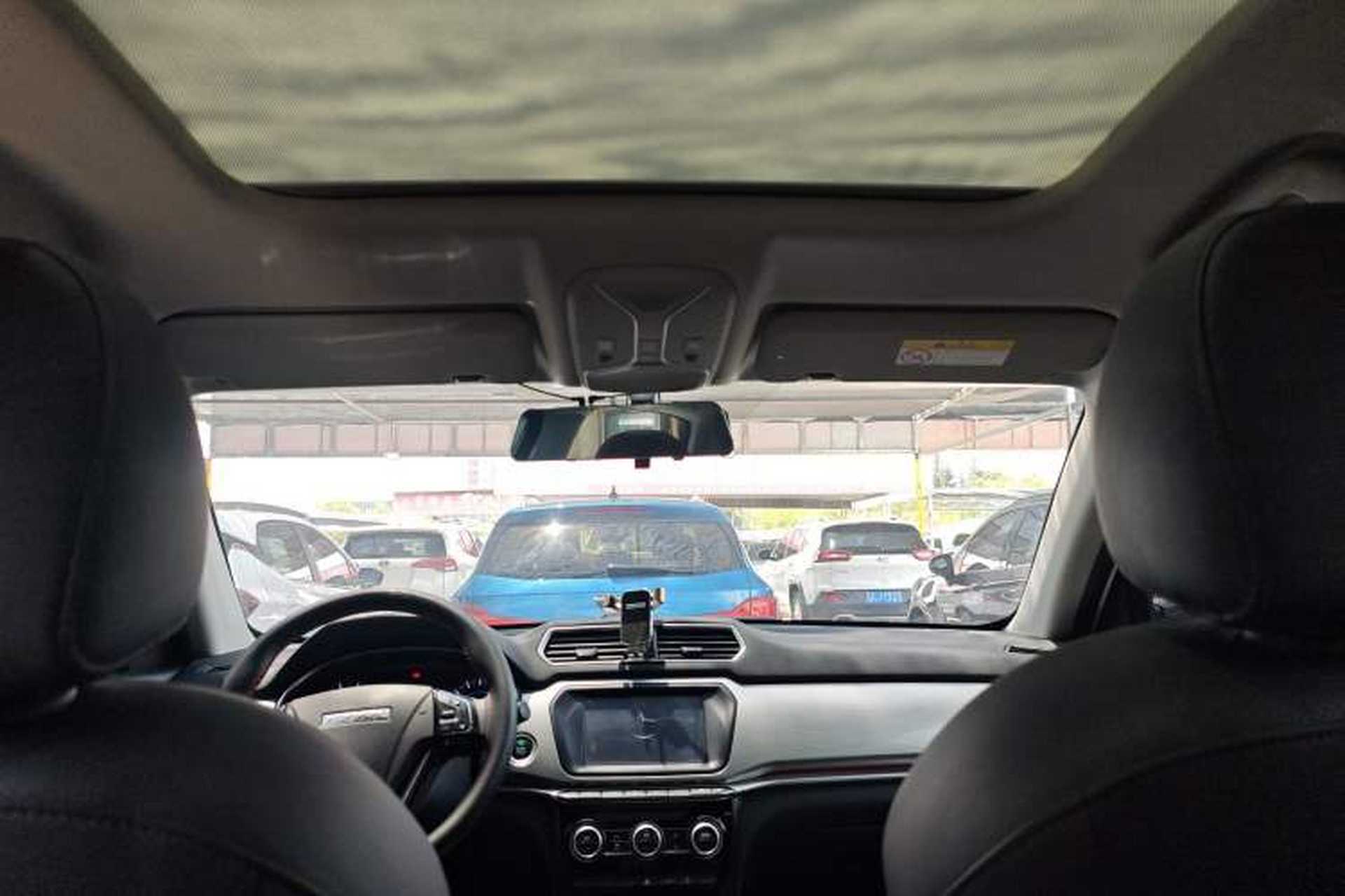 Used Haval H2 2018 1.5T Manual Two-Wheel Drive Luxury Model China VI Standard Headliner