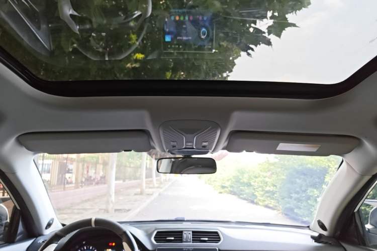 Used Haval H2 2018 Chuanxiang Edition 1.5T Manual Two-Wheel Drive Fashion Model China V Standard Headliner