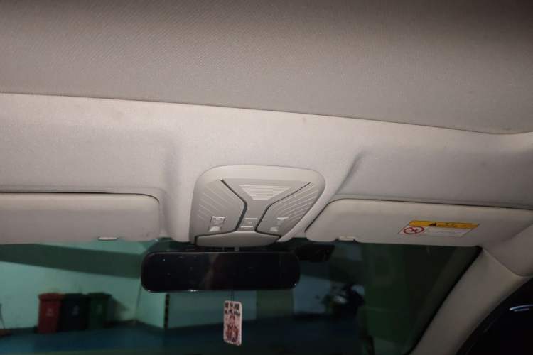 Used Haval H2 2018 Chuanxiang Edition Red Badge 1.5T Dual-Clutch Two-Wheel Drive ZhiShang Model Headliner