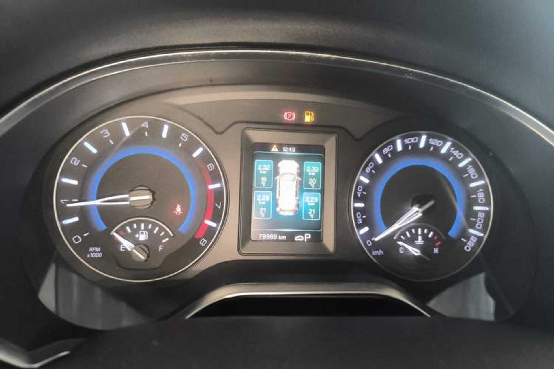 Used Haval H2 2018 Chuanxiang Edition Blue Badge 1.5T Dual-Clutch Two-Wheel Drive Fashionable Model Instrument Cluster