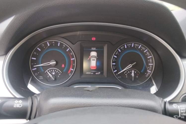 Used Haval H2 2018 1.5T Dual-Clutch Two-Wheel Drive Fashion Model China VI Standard Instrument Cluster