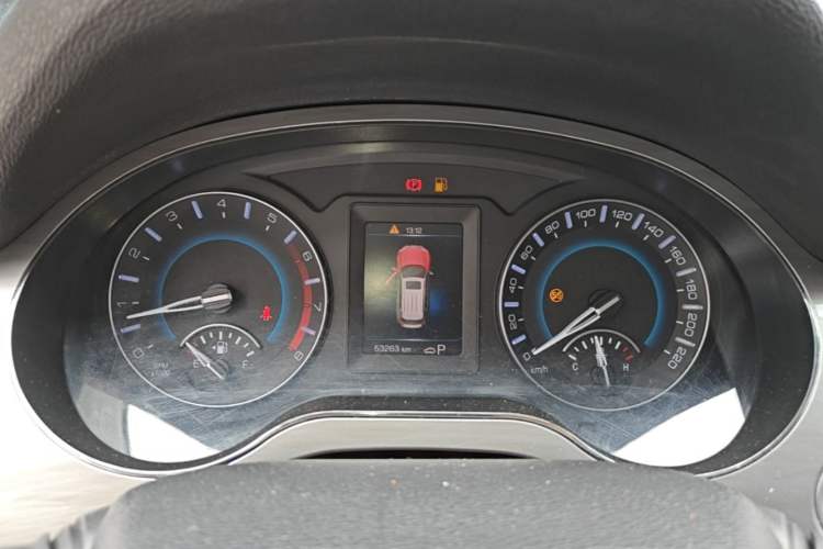 Used Haval H2 2018 Red-Label 1.5T Dual-Clutch Two-Wheel-Drive Luxury Model Instrument Cluster