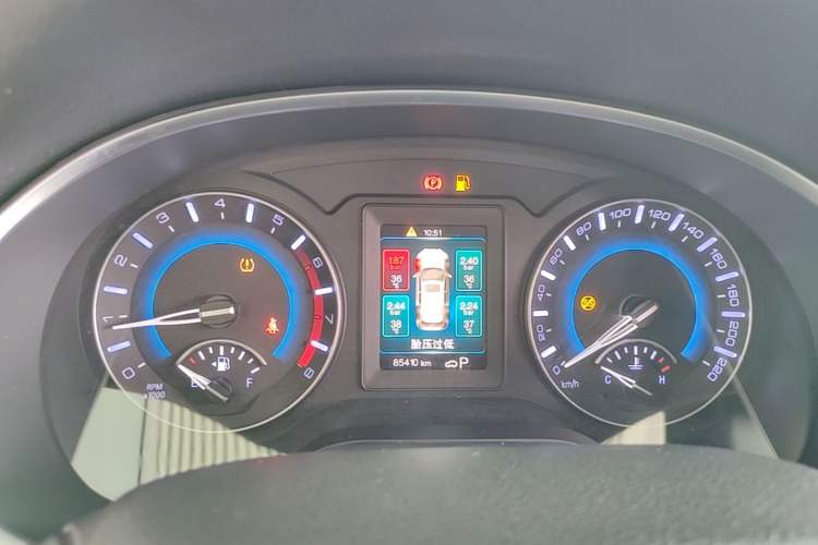 Used Haval H2 2018 Blue-Label 1.5T Dual-Clutch Two-Wheel-Drive Luxury Model Instrument Cluster