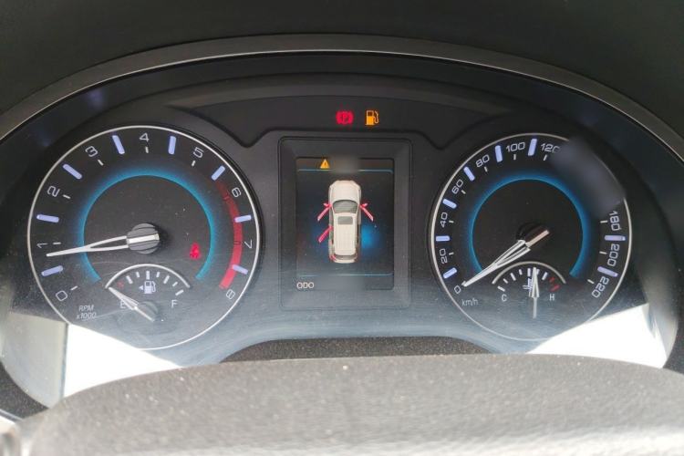 Used Haval H2 2018 Chuanxiang Edition Red Badge 1.5T Manual Two-Wheel Drive Fashionable Model Instrument Cluster