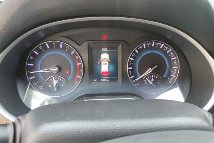 Used Haval H2 2018 Chuanxiang Edition Blue Badge 1.5T Manual Two-Wheel Drive Fashionable Model Instrument Cluster