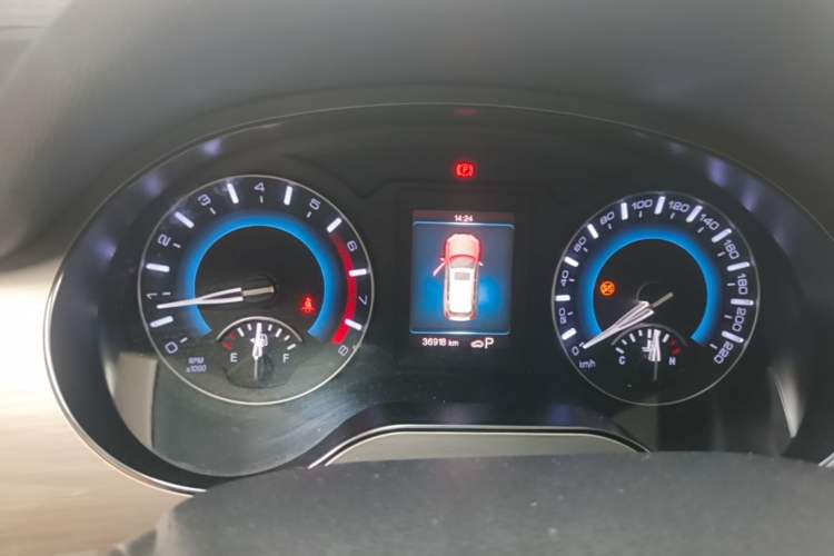 Used Haval H2 2018 Red-Label 1.5T Dual-Clutch Two-Wheel-Drive Elite Model Instrument Cluster