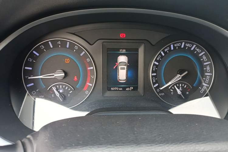 Used Haval H2 2018 1.5T Dual-Clutch Two-Wheel Drive Fashion Model China VI Standard Instrument Cluster