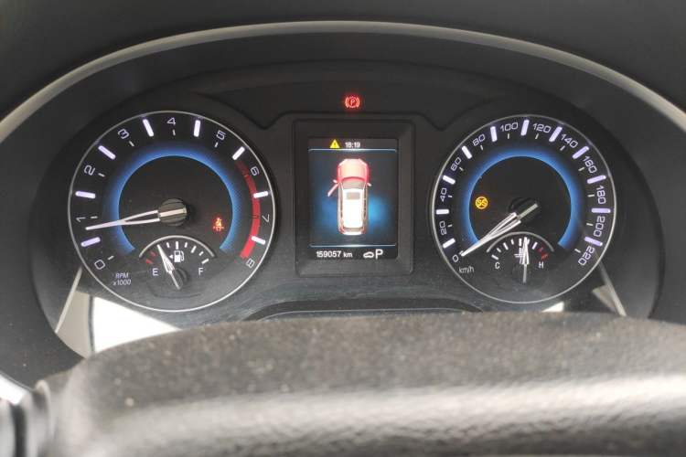 Used Haval H2 2018 Blue-Label 1.5T Dual-Clutch Two-Wheel-Drive Luxury Model Instrument Cluster