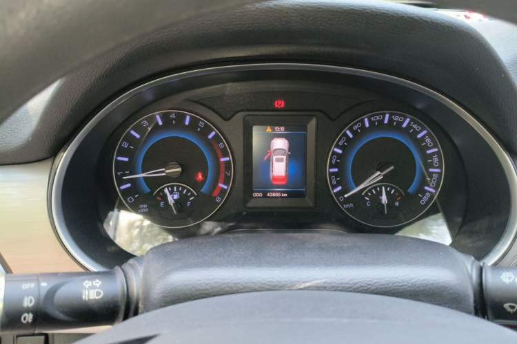 Used Haval H2 2018 Chuanxiang Edition Blue Badge 1.5T Manual Two-Wheel Drive Fashionable Model Instrument Cluster
