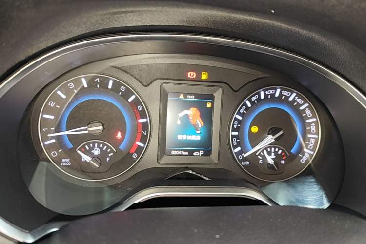 Used Haval H2 2018 Blue-Label 1.5T Dual-Clutch Two-Wheel-Drive Luxury Model Instrument Cluster