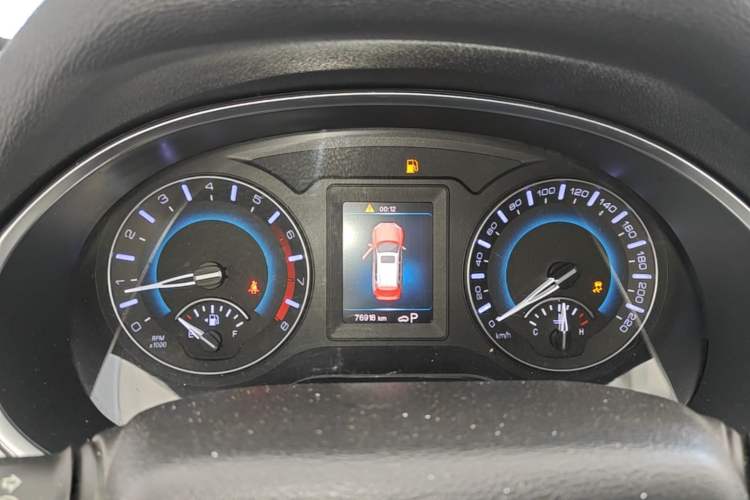 Used Haval H2 2018 Chuanxiang Edition Blue Badge 1.5T Dual-Clutch Two-Wheel Drive Fashionable Model Instrument Cluster