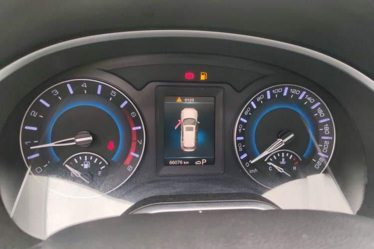 Used Haval H2 2018 Chuanxiang Edition Blue Badge 1.5T Dual-Clutch Two-Wheel Drive Fashionable Model Instrument Cluster