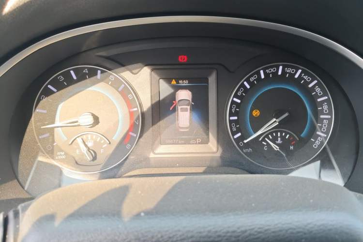 Used Haval H2 2018 Blue-Label 1.5T Dual-Clutch Two-Wheel-Drive Luxury Model Instrument Cluster