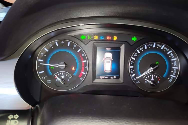 Used Haval H2 2018 1.5T Dual-Clutch Two-Wheel Drive Fashion Model China VI Standard Instrument Cluster