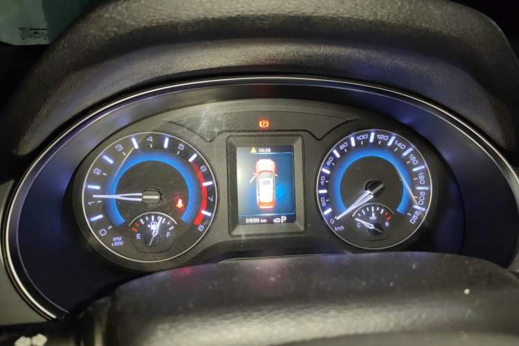 Used Haval H2 2018 1.5T Dual-Clutch Two-Wheel Drive ZhiShang Model China VI Standard Instrument Cluster