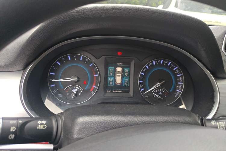 Used Haval H2 2018 Chuanxiang Edition Blue Badge 1.5T Manual Two-Wheel Drive Fashionable Model Instrument Cluster