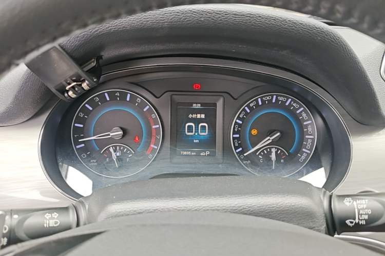 Used Haval H2 2018 Red-Label 1.5T Dual-Clutch Two-Wheel-Drive Elite Model Instrument Cluster