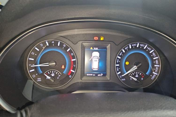 Used Haval H2 2018 Blue-Label 1.5T Dual-Clutch Two-Wheel-Drive Luxury Model Instrument Cluster