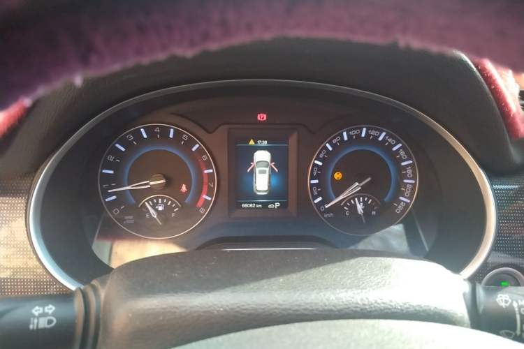 Used Haval H2 2018 Blue Label 1.5T Dual-Clutch Two-Wheel-Drive Elite Model Instrument Cluster