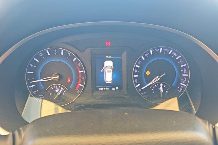 Used Haval H2 2018 Blue-Label 1.5T Dual-Clutch Two-Wheel-Drive Luxury Model Instrument Cluster