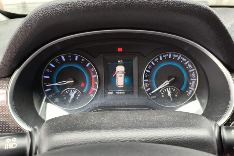Used Haval H2 2018 Chuanxiang Edition 1.5T Manual Two-Wheel Drive Fashion Model China V Standard Instrument Cluster