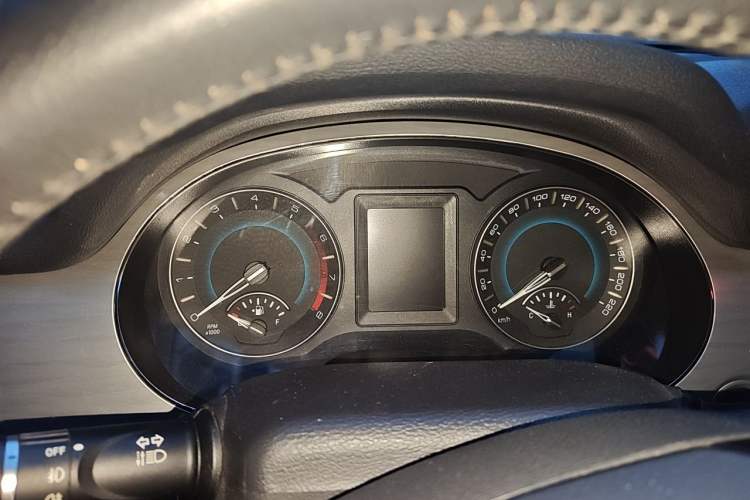 Used Haval H2 2018 Red-Label 1.5T Dual-Clutch Two-Wheel-Drive Elite Model Instrument Cluster