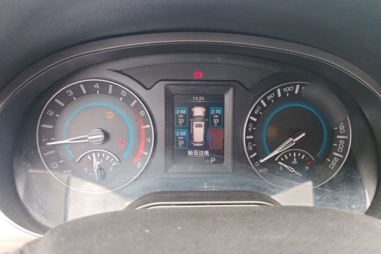 Used Haval H2 2018 Red-Label 1.5T Dual-Clutch Two-Wheel-Drive Elite Model Instrument Cluster
