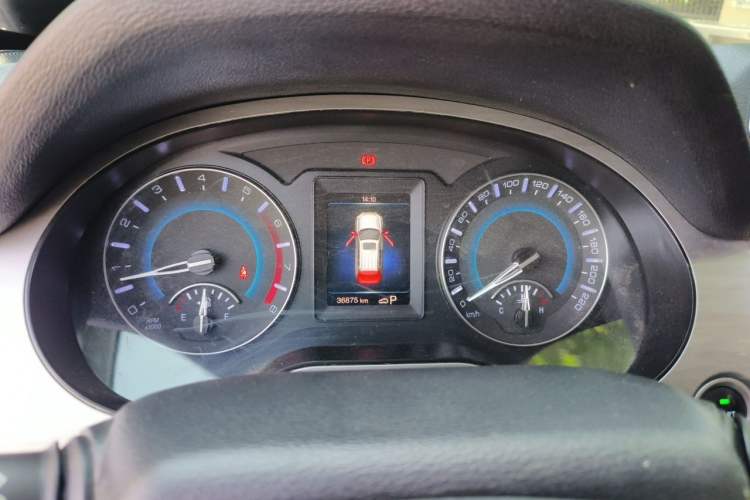 Used Haval H2 2018 1.5T Dual-Clutch Two-Wheel Drive Fashion Model China VI Standard Instrument Cluster