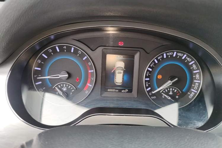 Used Haval H2 2018 Red-Label 1.5T Dual-Clutch Two-Wheel-Drive Luxury Model Instrument Cluster