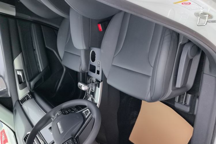 Used Haval H2 2018 1.5T Dual-Clutch Two-Wheel Drive Fashion Model China VI Standard Interior 1