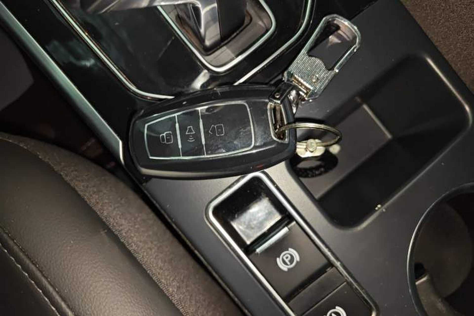 Used Haval H2 2018 1.5T Dual-Clutch Two-Wheel Drive Fashion Model China VI Standard Interior 1
