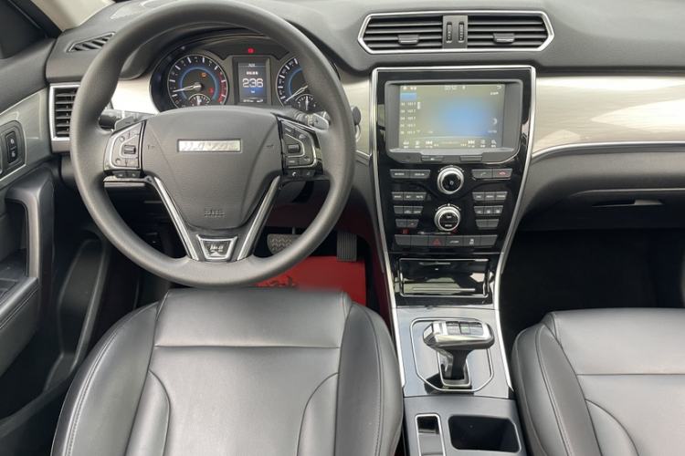 Used Haval H2 2018 1.5T Dual-Clutch Two-Wheel Drive Fashion Model China VI Standard Interior 10