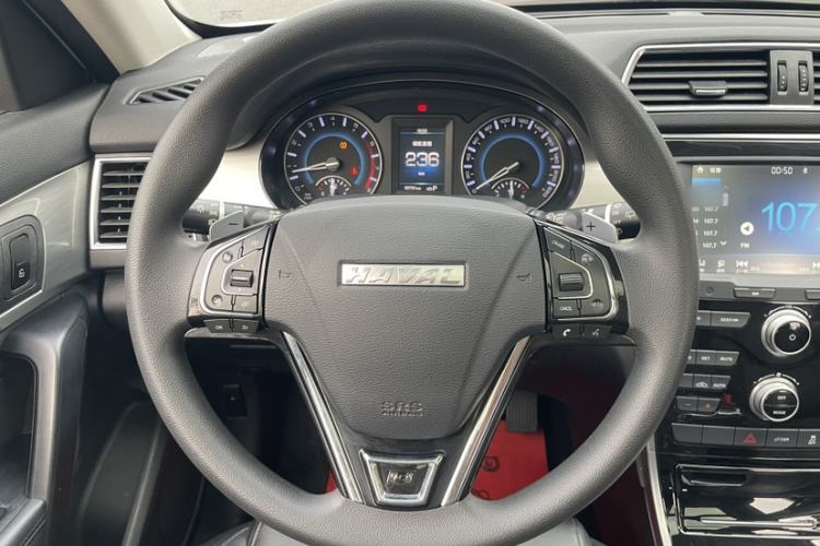 Used Haval H2 2018 1.5T Dual-Clutch Two-Wheel Drive Fashion Model China VI Standard Interior 11