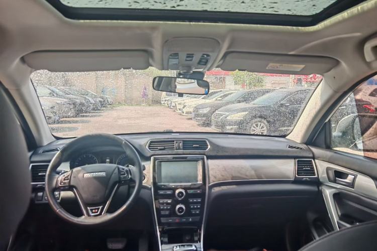 Used Haval H2 2018 Red-Label 1.5T Dual-Clutch Two-Wheel-Drive Elite Model Interior 2