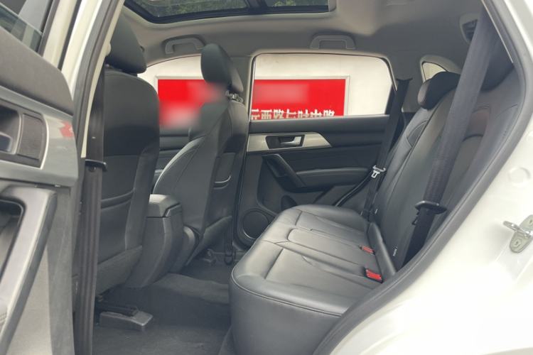 Used Haval H2 2018 1.5T Dual-Clutch Two-Wheel Drive Fashion Model China VI Standard Interior 8