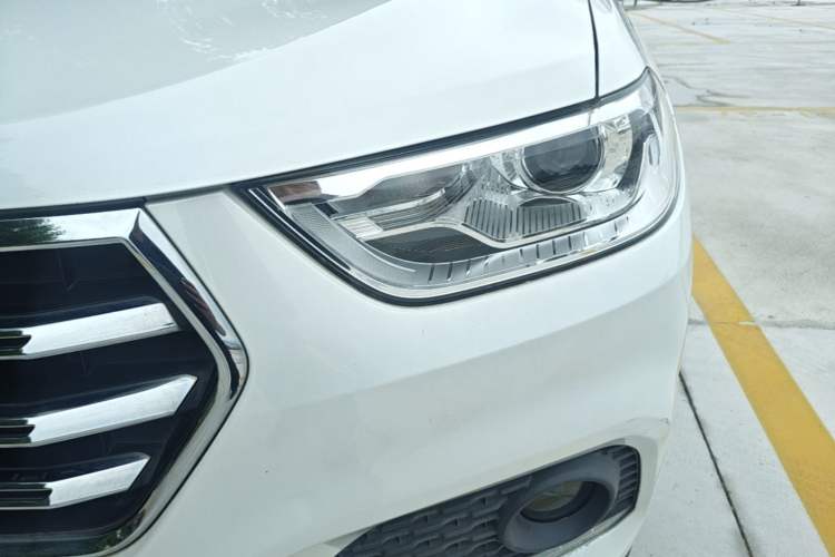 Used Haval H2 2018 Blue-Label 1.5T Dual-Clutch Two-Wheel-Drive Luxury Model Left Front Headlight